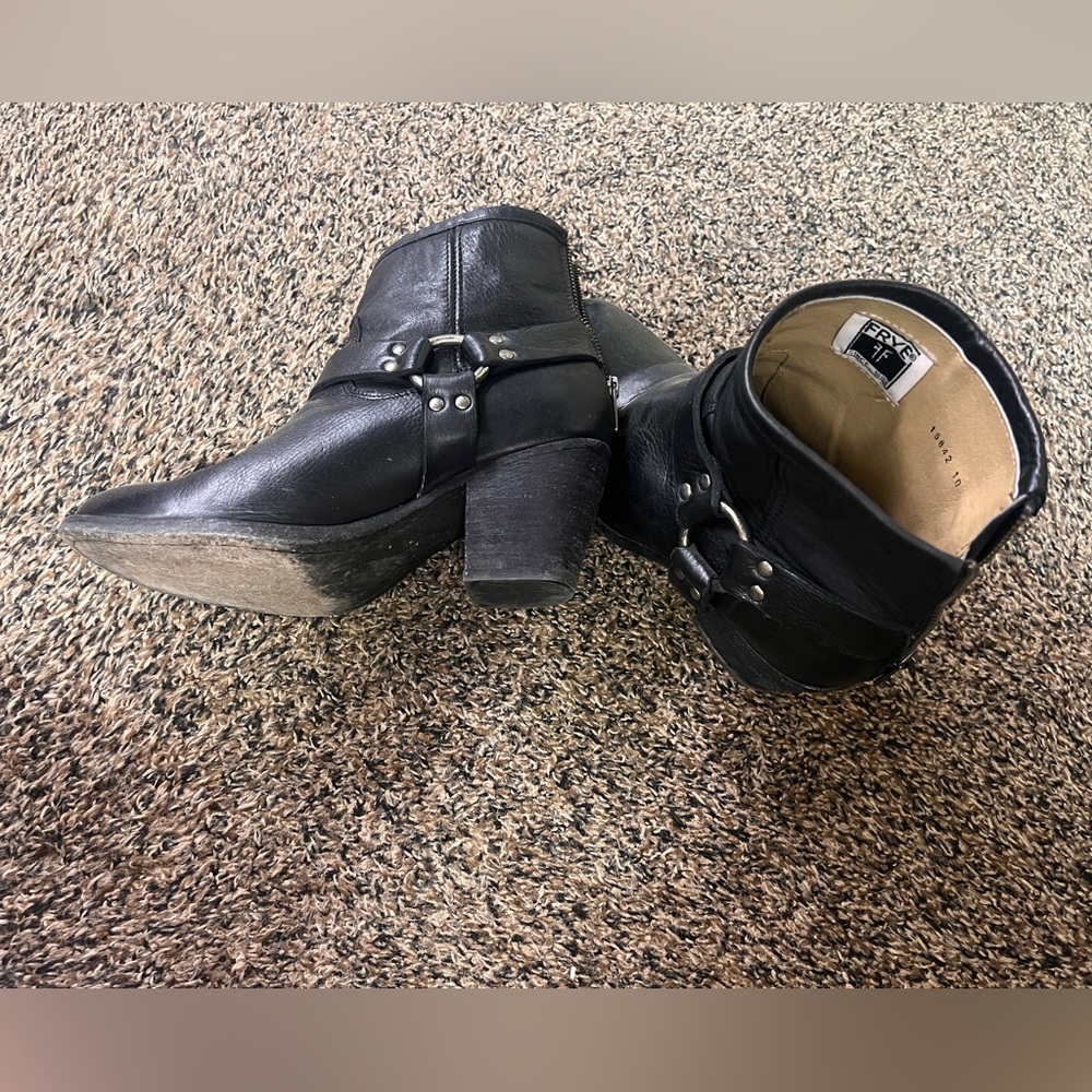 Frye Women's Black Leather Ankle Boots